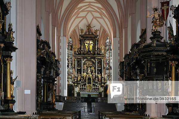 Ehemalige Klosterkirche St. Michael  Basilica minor  Kirchenschiff mit barocker Ausstattung  Salzkammergut  Oberösterreich  Österreich  Europa