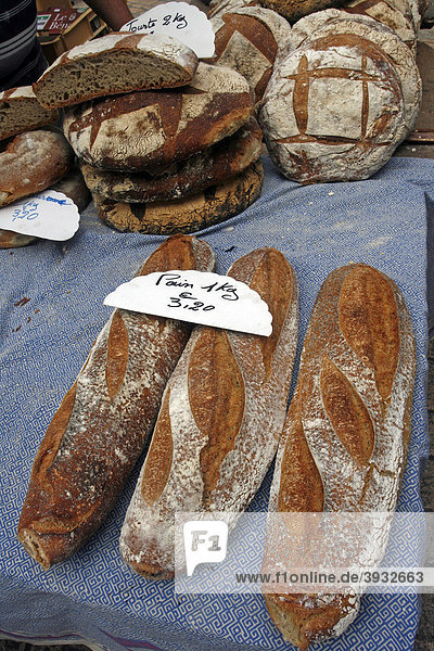 Brot  Markt  Sarlat-la-CanÈda  Dordogne  Aquitanien  Frankreich  Europa