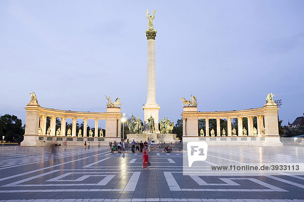 Heldenplatz  Hosok tere  Budapest  Ungarn  Osteuropa