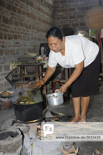 Traditionelle Kochstelle in Mitteljava  Indonesien  Südostasien  Asien
