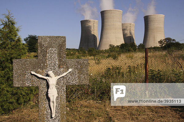 Crucifix in front of the Mochovce Nuclear Power Plant in Okres Levice  120 km from Bratislava  Slovakia  Europe