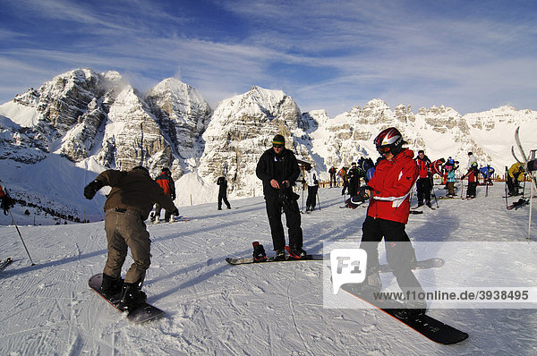 Schlick 2000 ski resort  Stubai Valley  Austria  Europe
