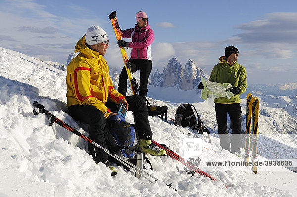 Ski tour  Mt. Duerrenstein  Drei Zinnen peaks  Hochpustertal valley  South Tyrol  Italy  Europe