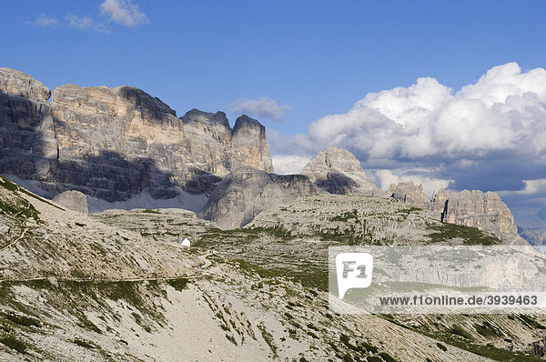 Blick vom Paternsattel auf den Zwölferkofel  Hochpustertal  Sextener Dolomiten  Südtirol  Italien  Europa
