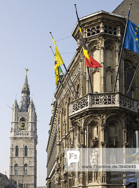 Blick auf Rathaus mit Belfried Turm in Gent  Flandern  Belgien  Europa