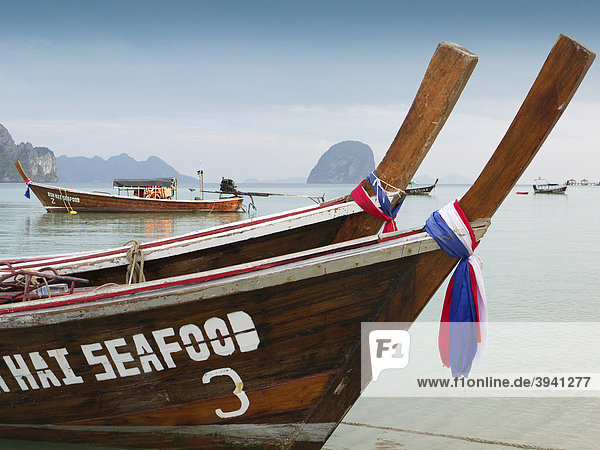 Long tail boats on Ko Hai island  Ko Ngai  Andaman Sea  Satun Province  southern Thailand  Thailand  Asia