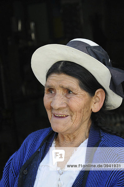 Alte Frau  Santa Ana  Ayacucho  Inkasiedlung  Quechuasiedlung  Peru  Südamerika  Lateinamerika