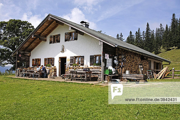 Hofer Alm  Almhüttten-Restaurant  Kampenwand  Chiemgau  Oberbayern  Deutschland  Europa