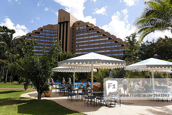 Hotel Cascades  Swimmingpool  Sun City Vergnügungspark  Nordwest-Provinz  Südafrika  Afrika