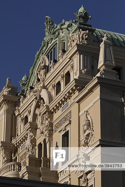 Westfassade der Oper und des Kasinos von Monte Carlo im Stil der Belle Epoque  Architekt Charles Garnier  Fürstentum Monaco  CÙte d'Azur  Europa