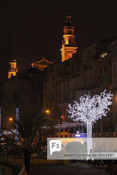 Old town of Menton with …glise St. Michel church at Christmas time  illuminated tree  DÈpartement Alpes Maritimes  RÈgion Provence-Alpes-CÙte d'Azur  Southern France  France  Europe