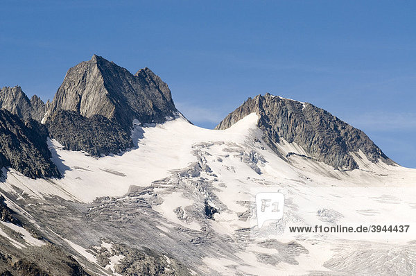 Oberaargletscher glacier  in the back Mt. Oberaarrothorn and Oberaarjoch pass  Bernese Alps  Canton Bern  Switzerland  Europe