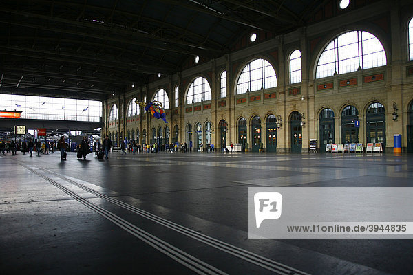 Railway station hall in Zurich  Switzerland  Europe