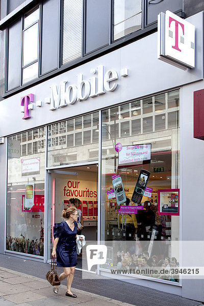 Store of the telecommunications company T-Mobile on Oxford Street in London  England  United Kingdom  Europe