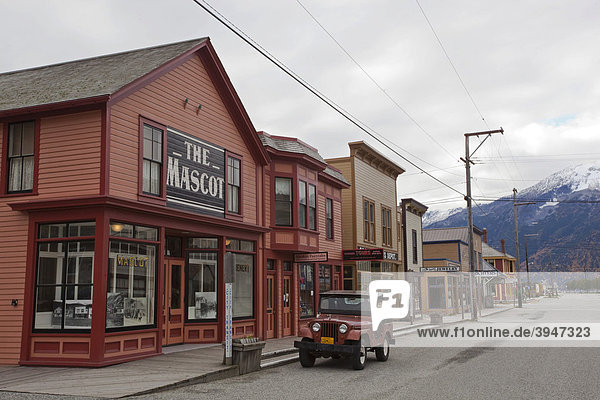 Historische Häuser aus Holz  Broadway  Zentrum von Skagway  Klondike-Goldrausch  Alaska  USA