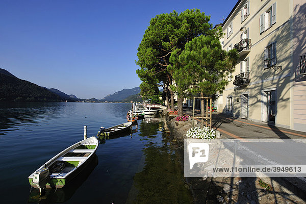 Strandpromenade von Morcote am Lago di Lugano gelegen  Kanton Tessin  Schweiz  Europa Luganersee Kanton Tessin