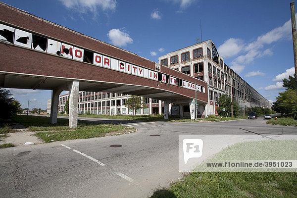Das ehemalige Packard-Werk im Osten von Detroit  seit mehr als 50 Jahren geschlossen  Detroit  Michigan  USA