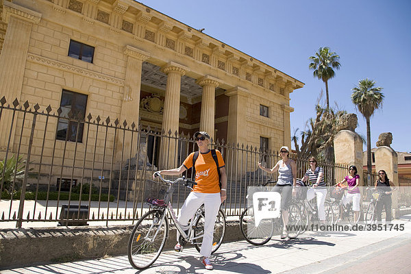 Fahrradtour mit Bikeguide Sylvia von BiSicily durch Palermo  Palermo  Sizilien  Italien  Europa