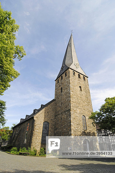 Pfarrkirche Sankt Georg  St Georgs Kirche  Altstadt  Hattingen  NRW  Nordrhein-Westfalen  Deutschland  Europa