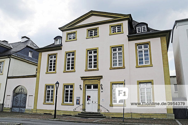 Kunstverein  Ausstellungen  Kunst  Kultur  klassizistisches Bürgerhaus  Arnsberg  Sauerland  Nordrhein-Westfalen  Deutschland  Europa