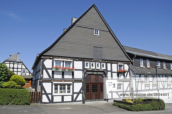 Fachwerkhaus  Eversberg  Dorf  Meschede  Sauerland  Nordrhein-Westfalen  Deutschland  Europa