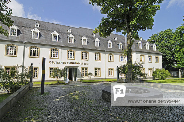 Deutsches Klingenmuseum  Gräfrath  Solingen  Bergisches Land  Nordrhein-Westfalen  Deutschland  Europa