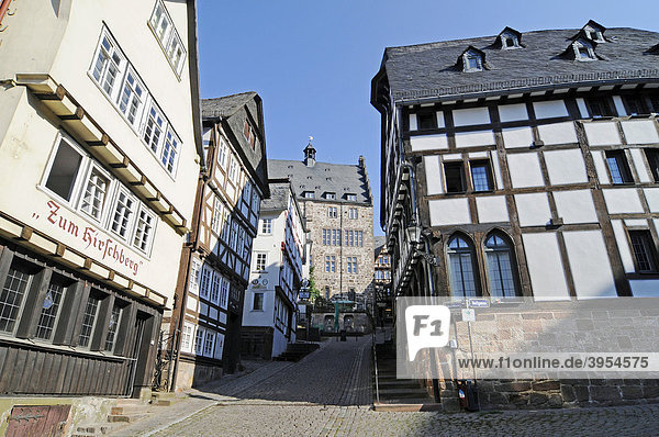 Steile Straße  historische Fachwerkhäuser  Altstadt  Marburg  Hessen  Deutschland  Europa