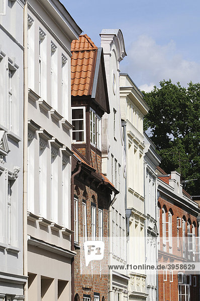 Fassaden historischer Bürgerhäuser in der Altstadt von Lübeck  Schleswig-Holstein  Deutschland  Europa