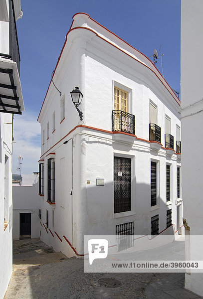 Ein typisches weißes Gebäude in Arcos De la Fronera  Andalusien  Spanien  Europa