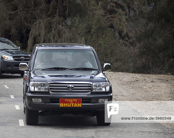 Der König von Bhutan in seinem Toyota  Tshalunang  Paro Dzongkhag  Bhutan  Südasien