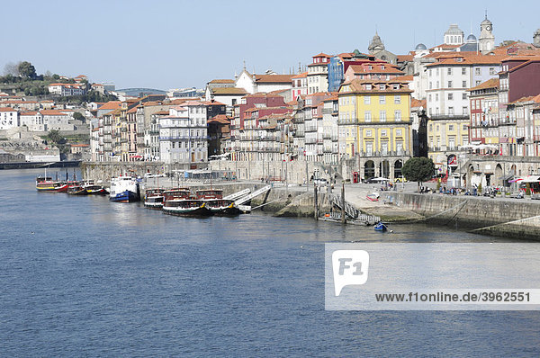 Viertel Ribeira  Altstadt  Porto  Nordportugal  Portugal  Europa
