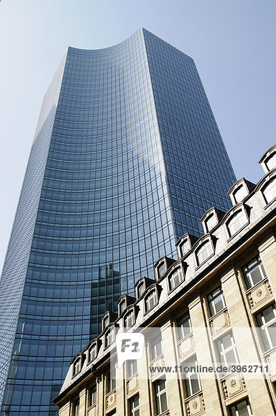 Skyper Wolkenkratzer Bahnhofsviertel Bankenviertel Frankfurt am Main Hessen Deutschland Europa