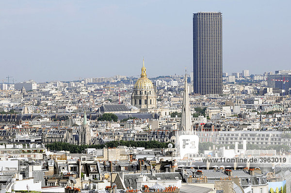 Panorama  Aussicht  vom Arc de Triomphe  hinten Tour Montparnasse turm  Paris  Frankreich  Europa