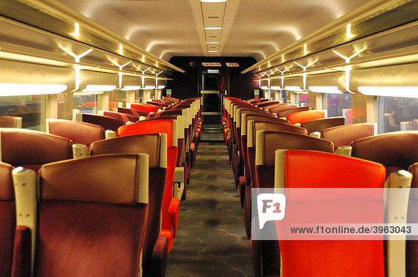 Innenansicht  TGV Wagen 2. Klasse  Paris  Frankreich  Europa
