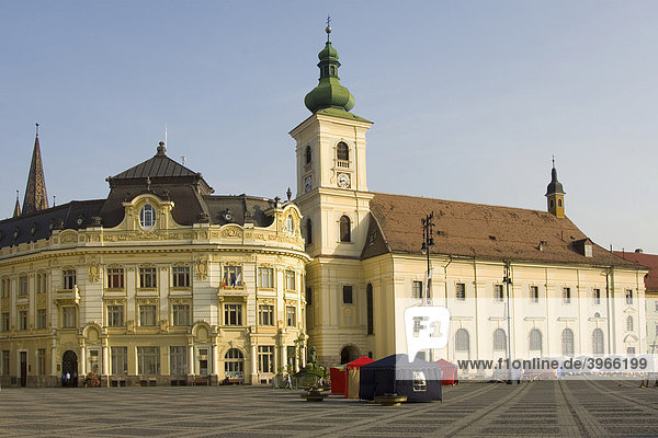 Platz Piata Mare  Rathaus und Jesuitenkirche  Sibiu  Hermannstadt  Transsilvanien  Rumänien