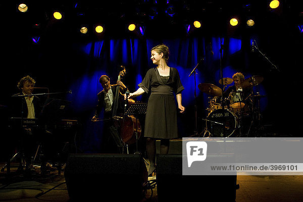 Die Schweizer Pop-Jazz-Blues-Band Chantemoiselle live in der Schüür Luzern  Schweiz