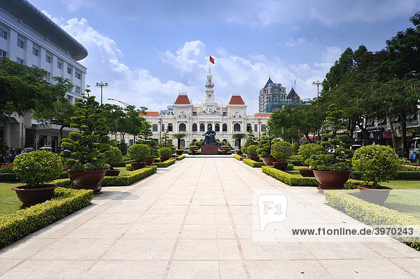 Historisches Rathaus von Saigon  Ho Chi Minh Stadt  Vietnam  Südostasien