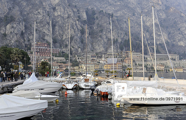 Port of Limone  Lake Garda  Italy  Europe