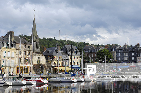 Hafen  Honfleur  Calvados Provinz  Normandie  Frankreich  Europa