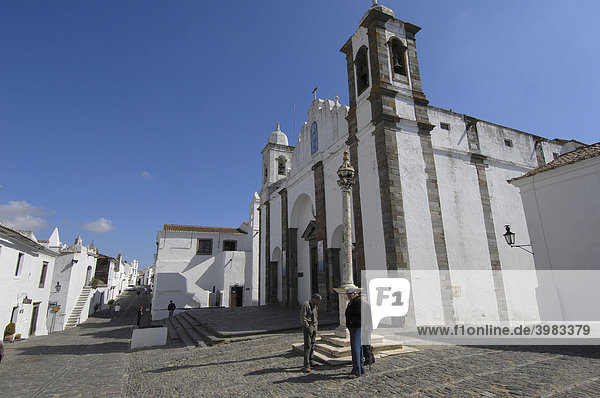 Monsaraz  befestigtes Dorf  Alentejo  Portugal  Europa