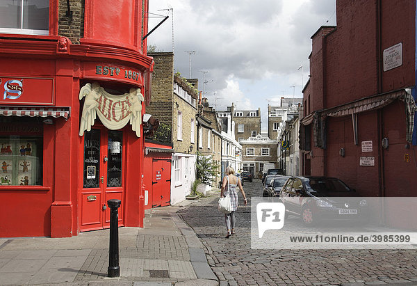Portobello Road und Denbigh Close  eine typische Sackgasse mit Kopfsteinpflaster  London  Großbritannien