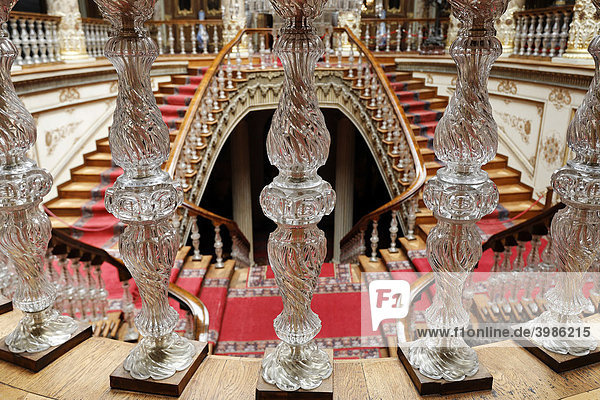 Kristalltreppe  gläseren Treppe  Dolmabahce-Palast  Sultanspalast aus dem 19. Jh  Besiktas  Istanbul  Türkei