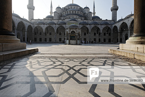 Blue Mosque  Sultan Ahmet Camii  view into the forecourt  Sultanahmet  Istanbul  Turkey