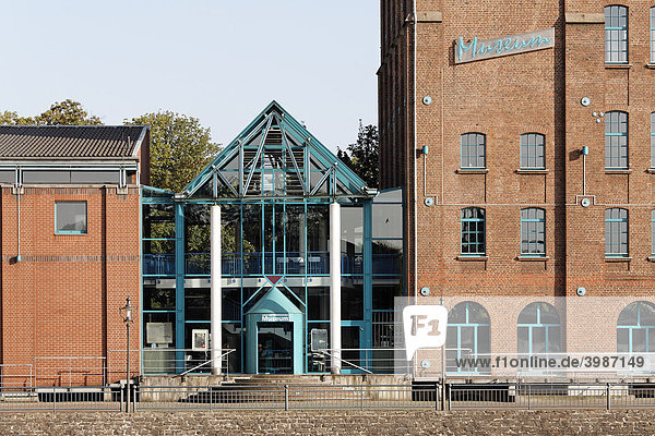 Kultur- und Stadthistorisches Museum  ehemaliges Speicherhaus  Innenhafen  Duisburg  Ruhrgebiet  Nordrhein-Westfalen  Deutschland  Europa