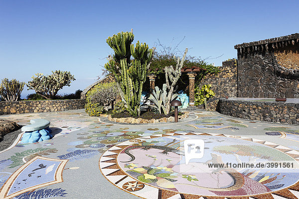 Plaza La Glorieta in Las Manchas  gestaltet von Luis Morera  La Palma  Kanaren  Kanarische Inseln  Spanien  Europa