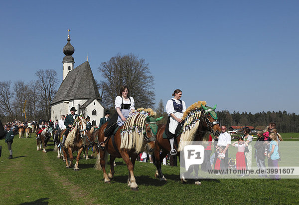 Georgiritt  George's Ride  Easter Monday procession  Ettendorf Church  Traunstein  Chiemgau  Upper Bavaria  Bavaria  Germany  Europe