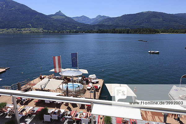 Bathing terrace of Hotel Weisses Roessl  St. Wolfgang  Wolfgangsee lake  Salzkammergut region  Upper Austria  Austria  Europe