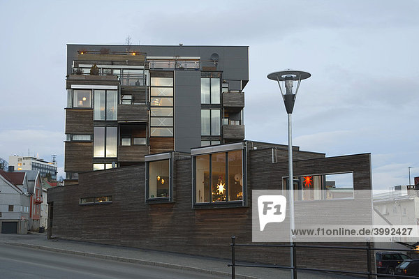 Modernes Wohnhaus  Kongsbakken  Polarnacht  Winter  Tromso  Norwegen