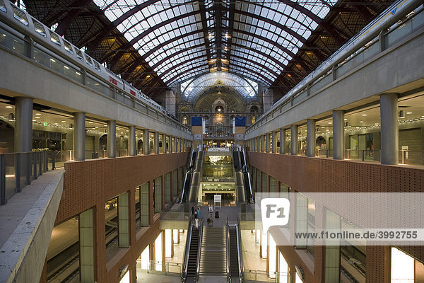Antwerpen-Centraal  Antwerp Central railway station  Belgium