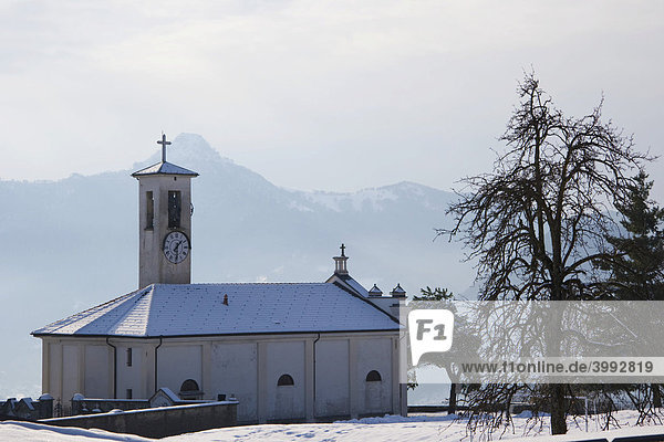 Kirche im Winter  Pigra  Comer See  Lombardei  Italien  Europa